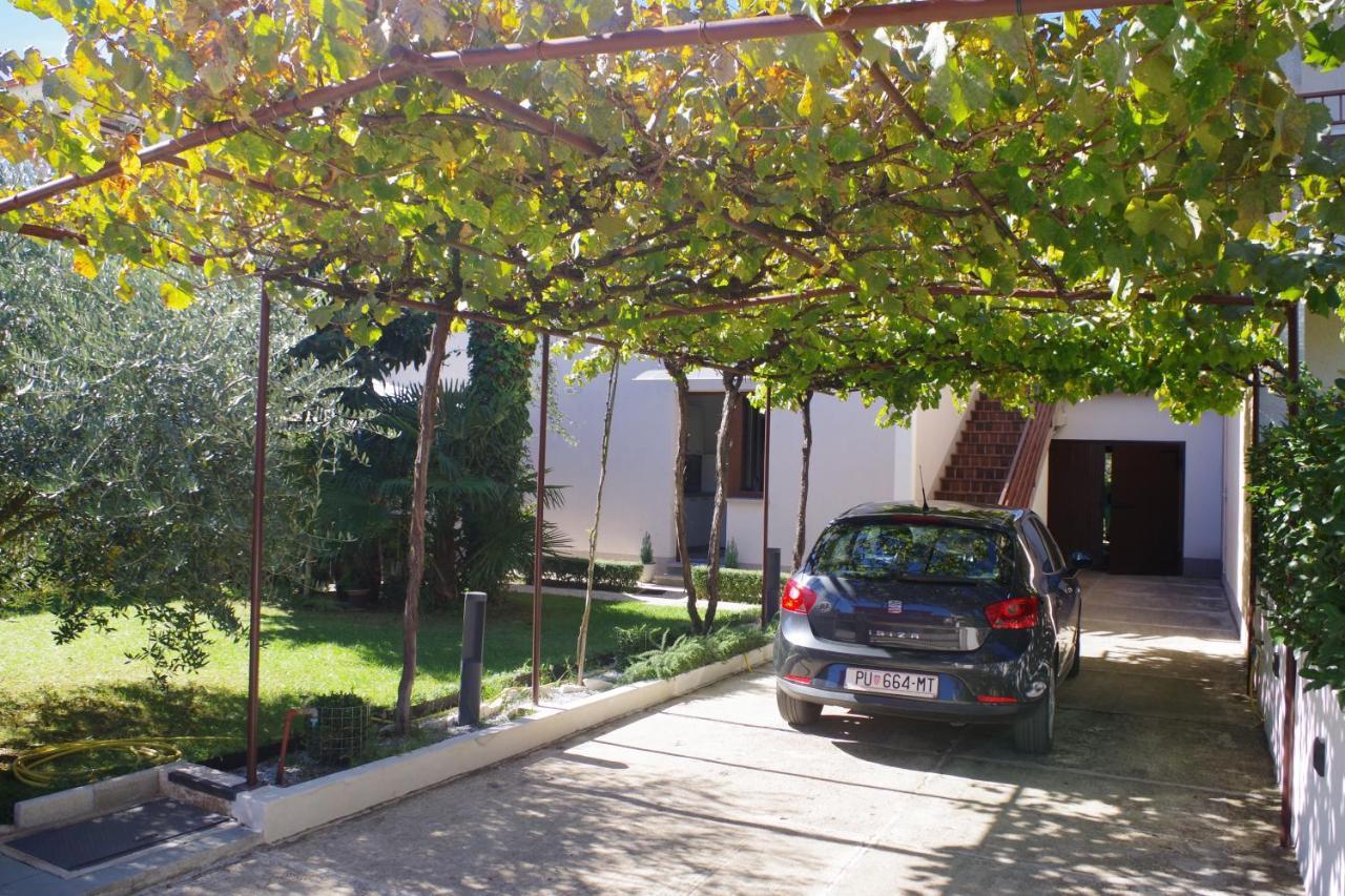 Apartment Toni Valbandon Fažana Exterior foto